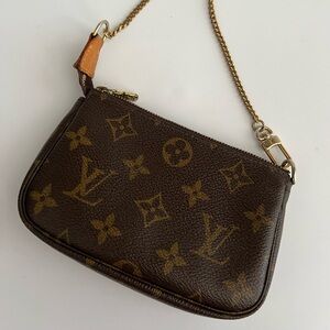Louis Vuitton Mini Pochette Authentic